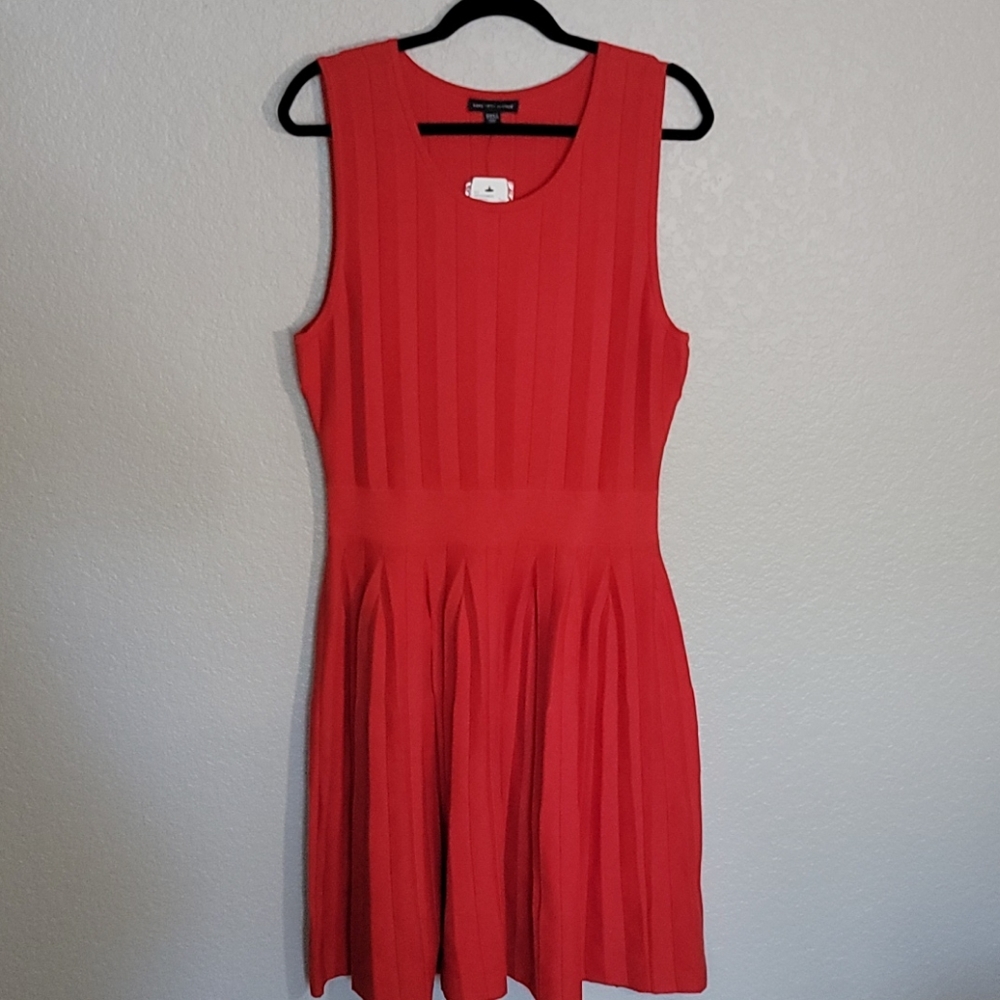 Saks Fifth Knit 👗 (NWT)